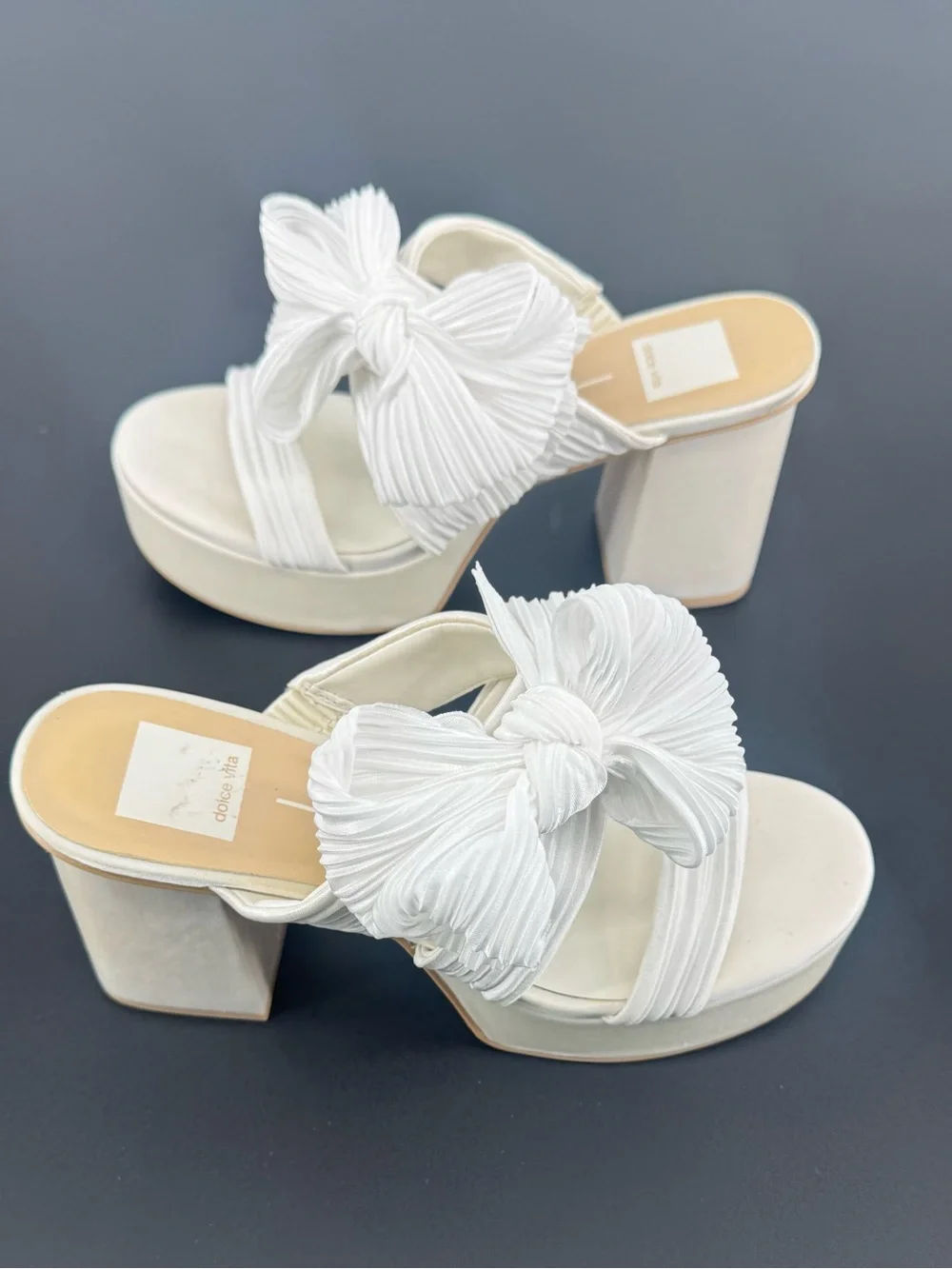 Dolce Vita elevated platform